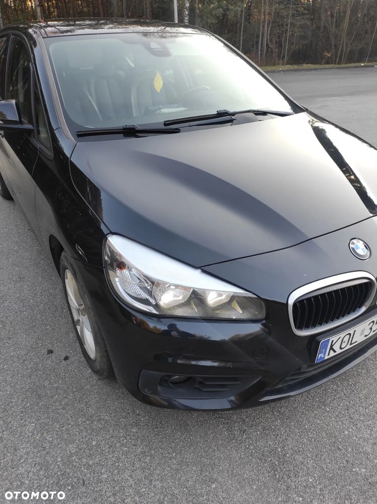 BMW Seria 2 218d - 10