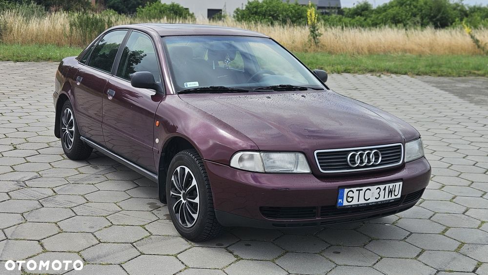 Audi A4 Limousine - 1