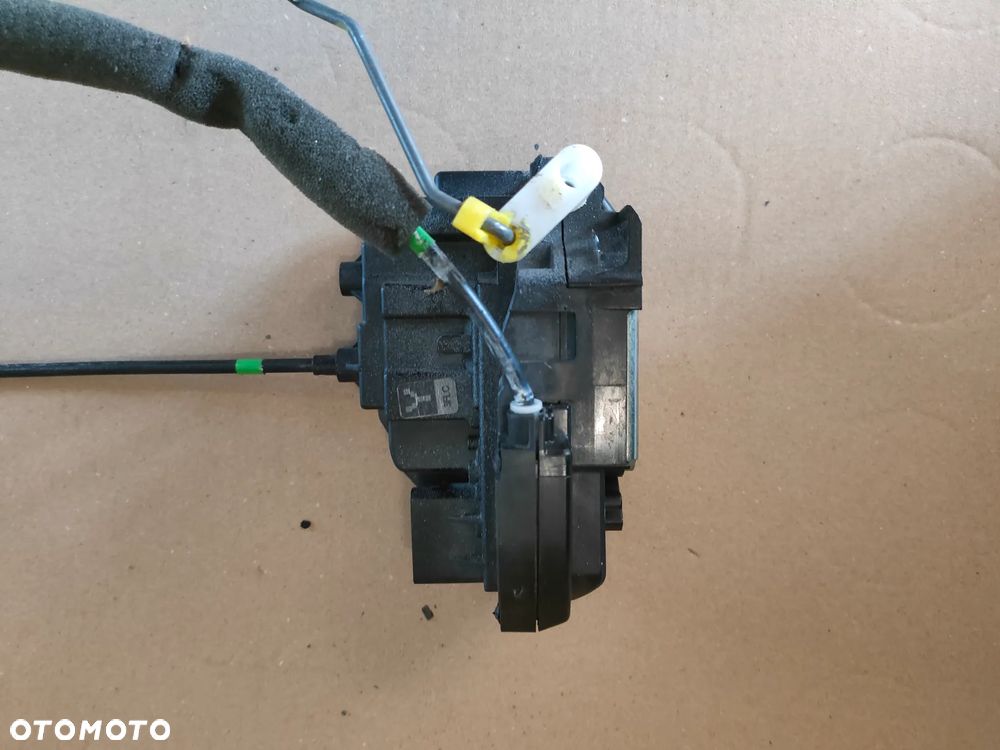 Nissan Micra k12 lift 3D ZAMEK LEWY PRZÓD 3-PIN - 6