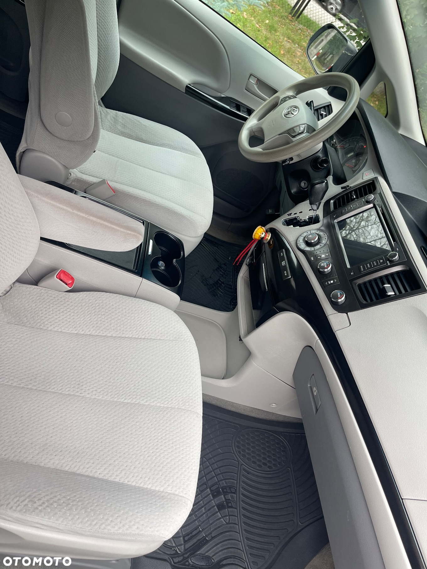 Toyota Sienna 3.5 V6 LE AWD - 11