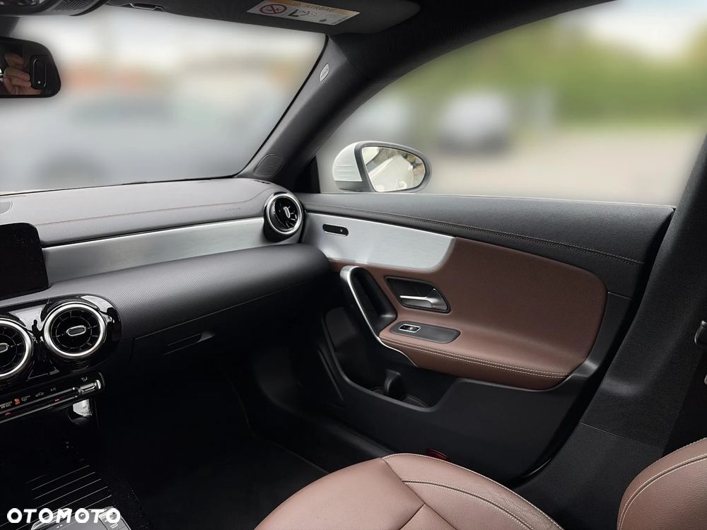 Mercedes-Benz CLA 220 d 4-Matic AMG Line 8G-DCT - 18