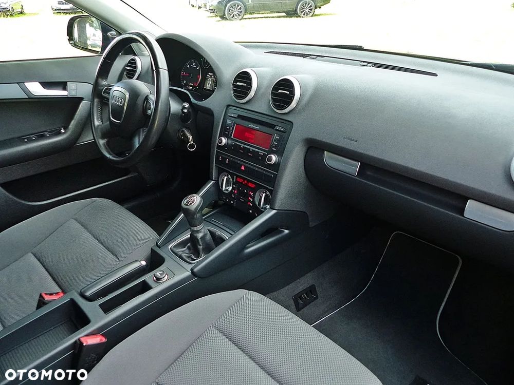 Audi A3 Sportback 2.0 TDI Attraction - 24