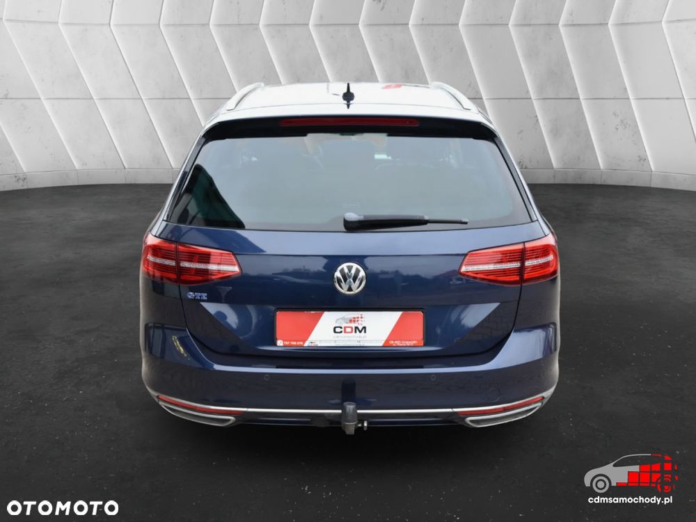 Volkswagen Passat - 9