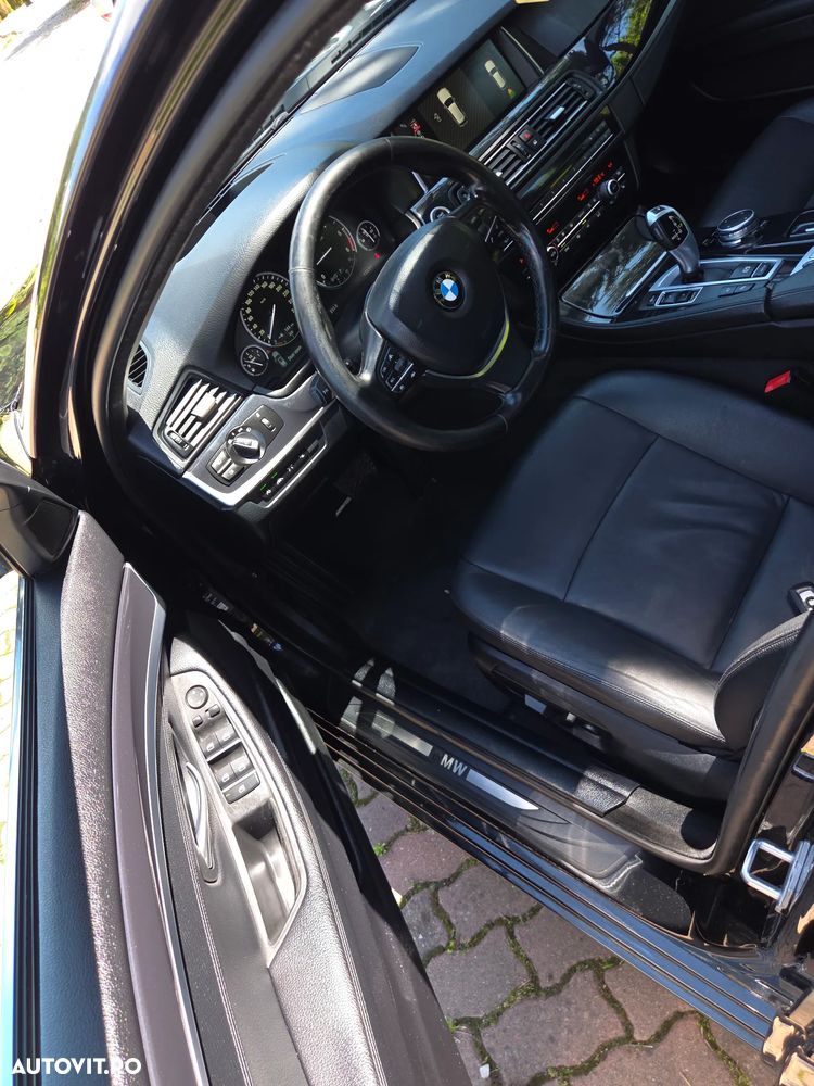 BMW Seria 5 520d Aut. - 13