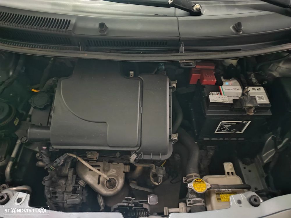 Toyota Yaris 1.0 VVT-i AC Manual - 7