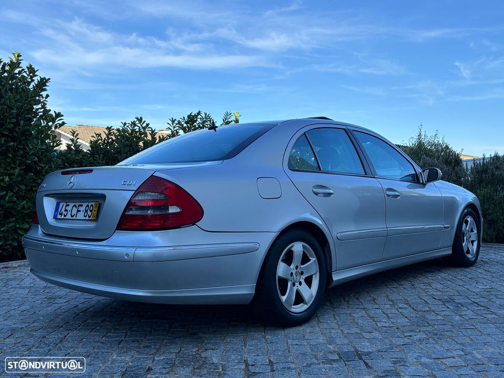 Mercedes-Benz E 220 CDi Avantgarde Aut. - 11