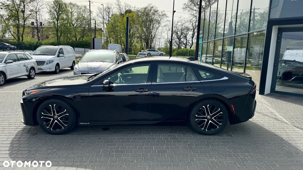 Toyota Mirai Luxury - 2