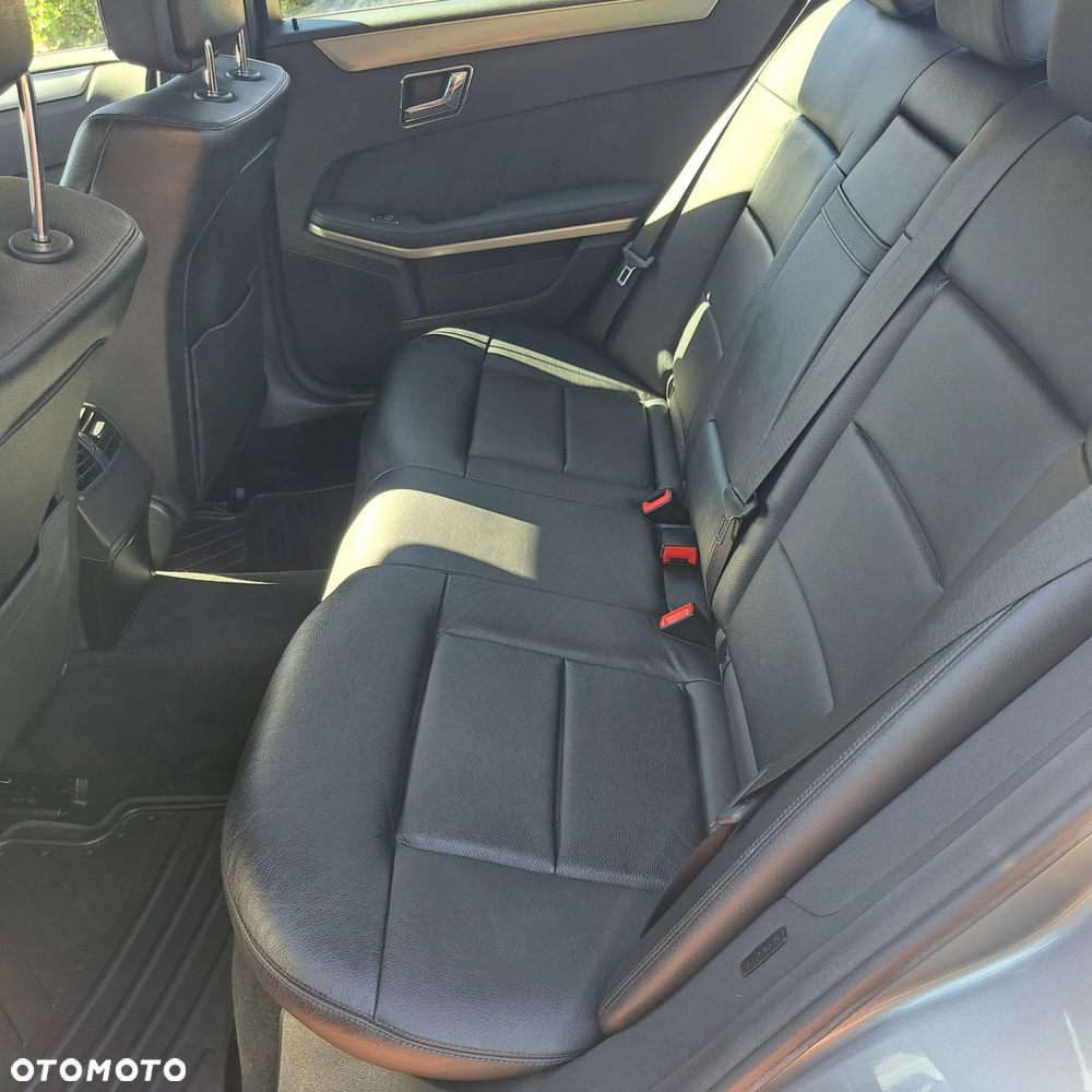 Mercedes-Benz Klasa E 350 CDI 4-Matic Elegance - 16