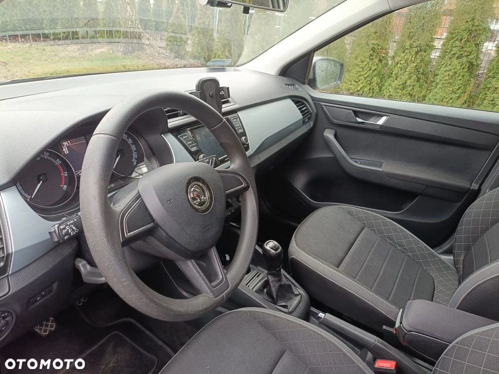 Skoda Fabia 1.0 Ambition - 10