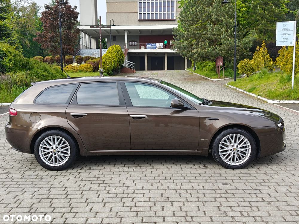 Alfa Romeo 159 1.9 JTDM 8V DPF Distinctive - 4