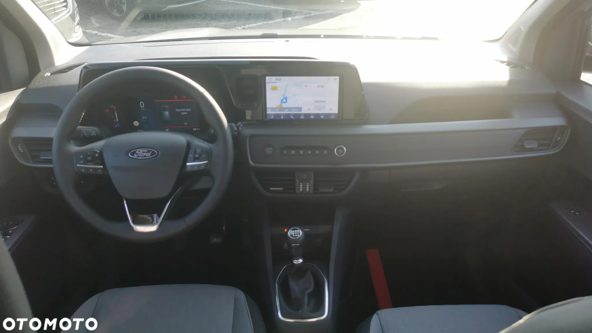 Ford Tourneo Courier 1.0 EcoBoost Titanium - 12