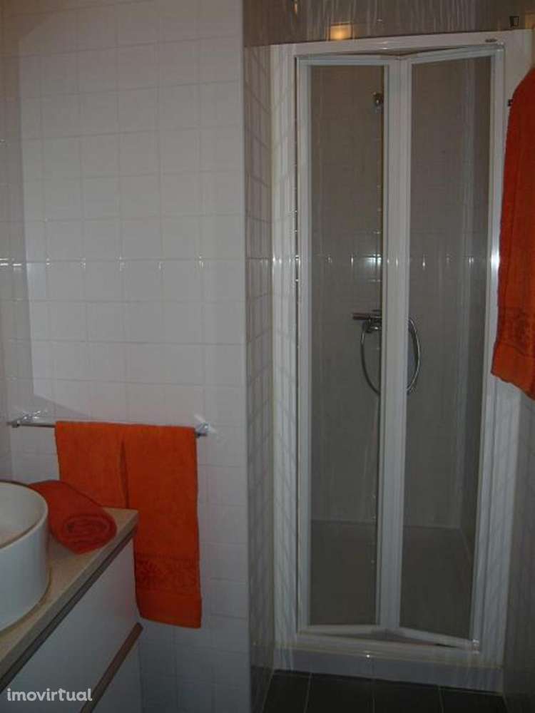 Quarto - localizado em Cidral Coimbra - Grande imagem: 3/11