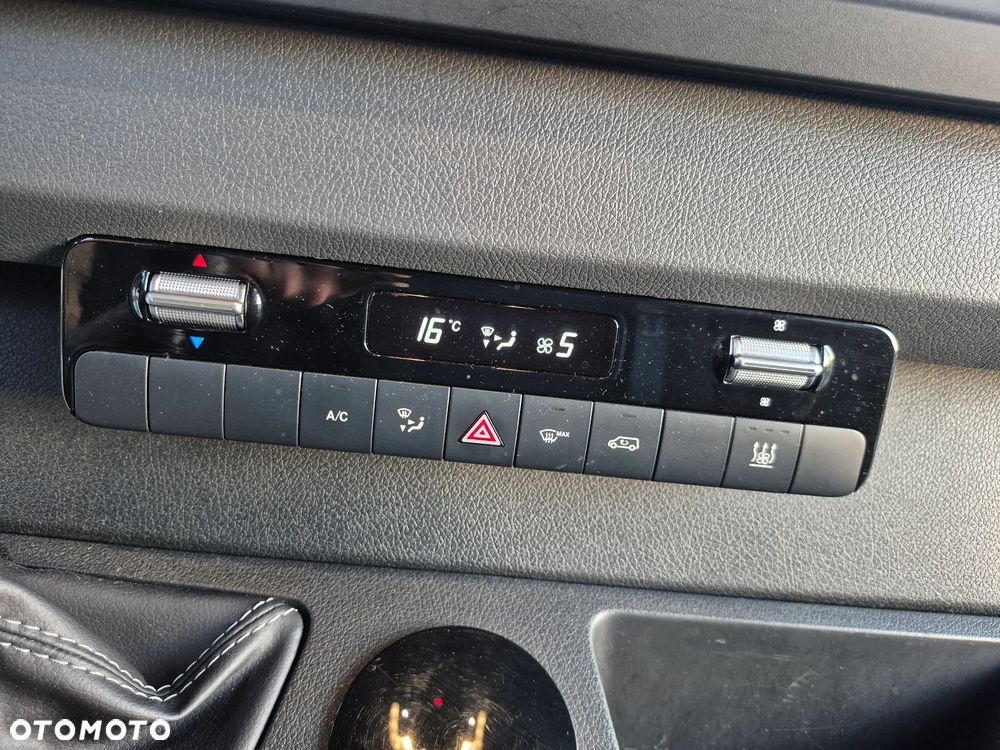 Mercedes-Benz Sprinter - 23