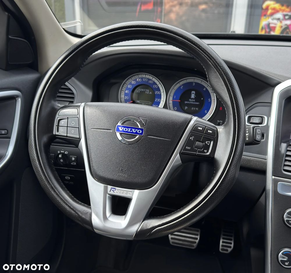 Volvo XC 60 D5 AWD RDesign - 29