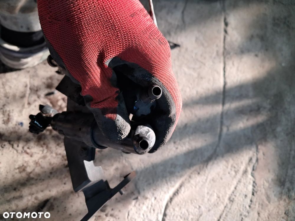 Ford Mondeo MK3 ST220 3.0 V6 Spryskiwacze reflektorów - 3