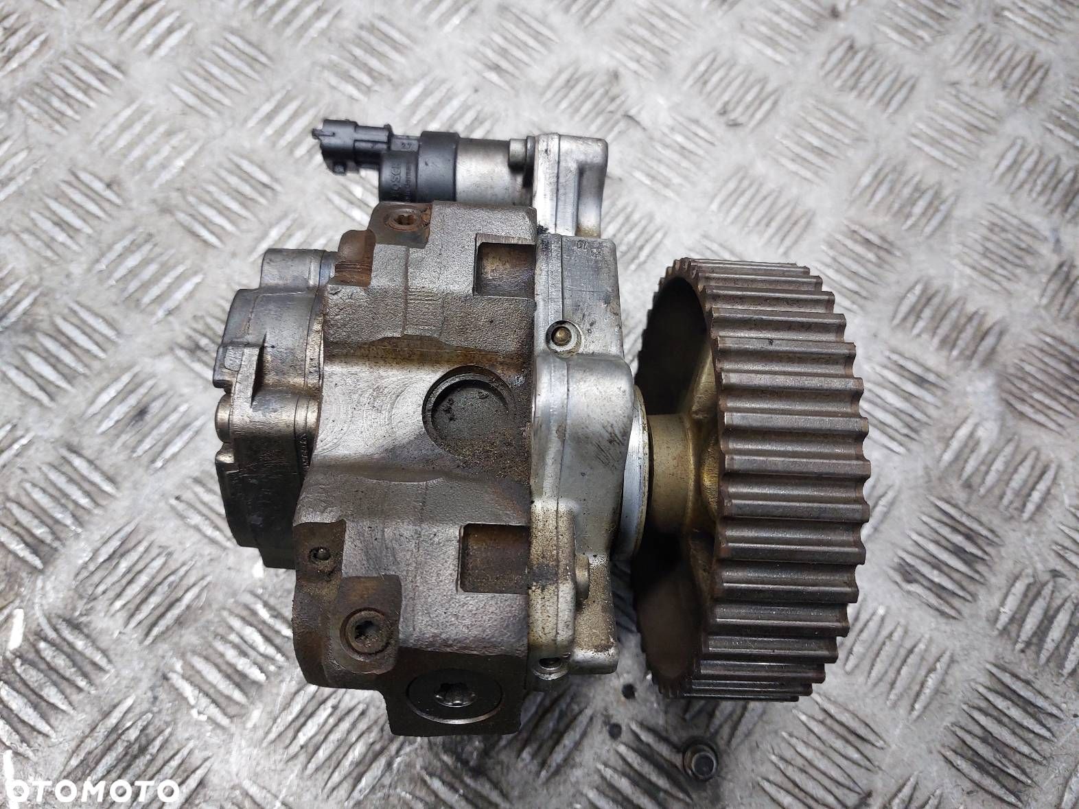 POMPA WTRYSKOWA VOLVO S40 V40 I 1.9 DI 8200108225 - 1