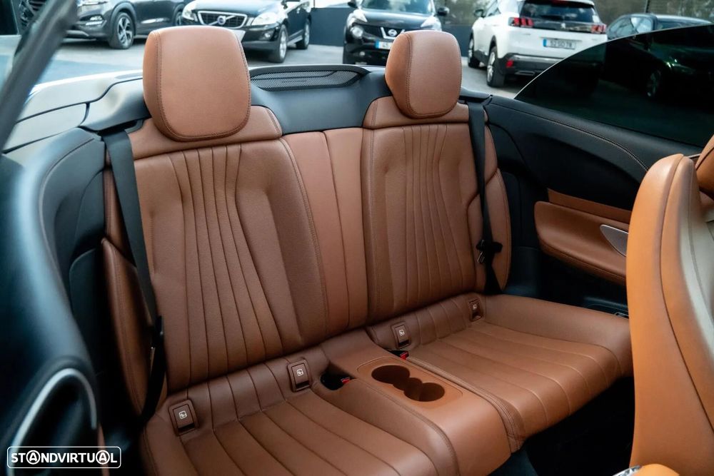 Mercedes-Benz E 220 d 4Matic 9G-TRONIC AMG Line - 28