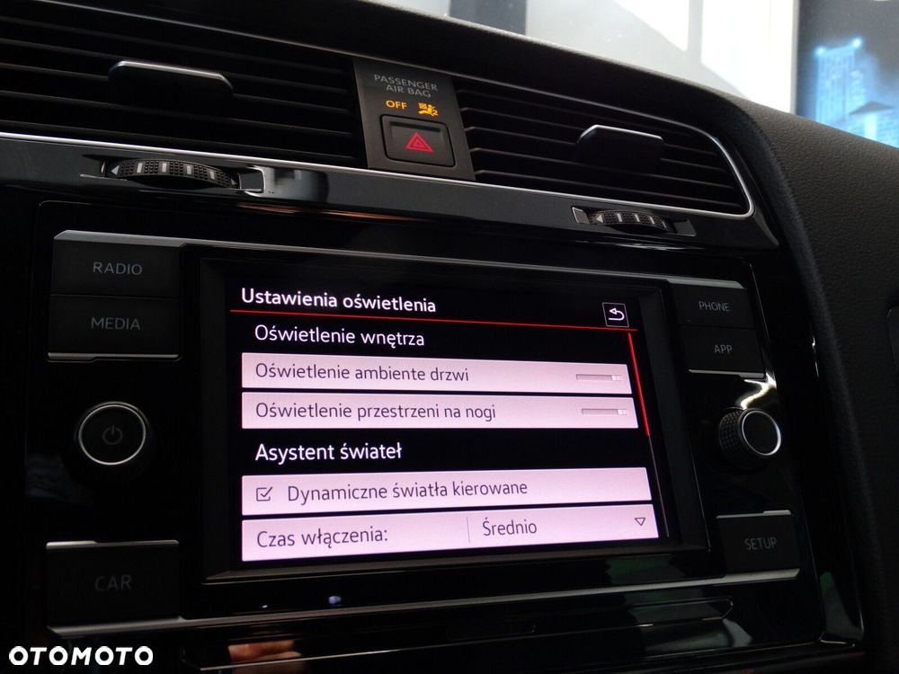 Volkswagen Golf - 22