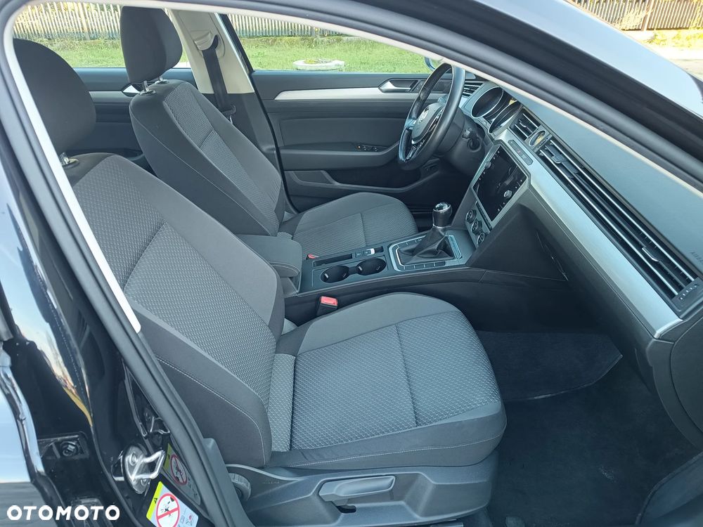 Volkswagen Passat 1.5 TSI EVO Trendline - 23