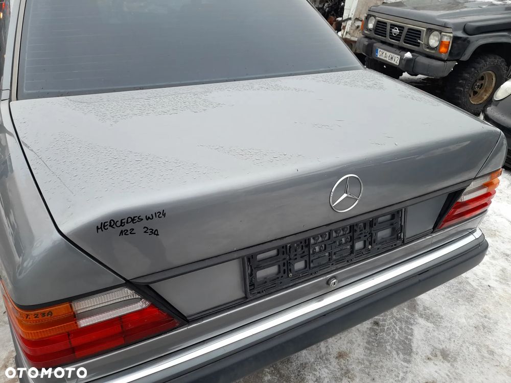 MERCEDES W124 KLAPA BAGAŻNIKA 122 - 12