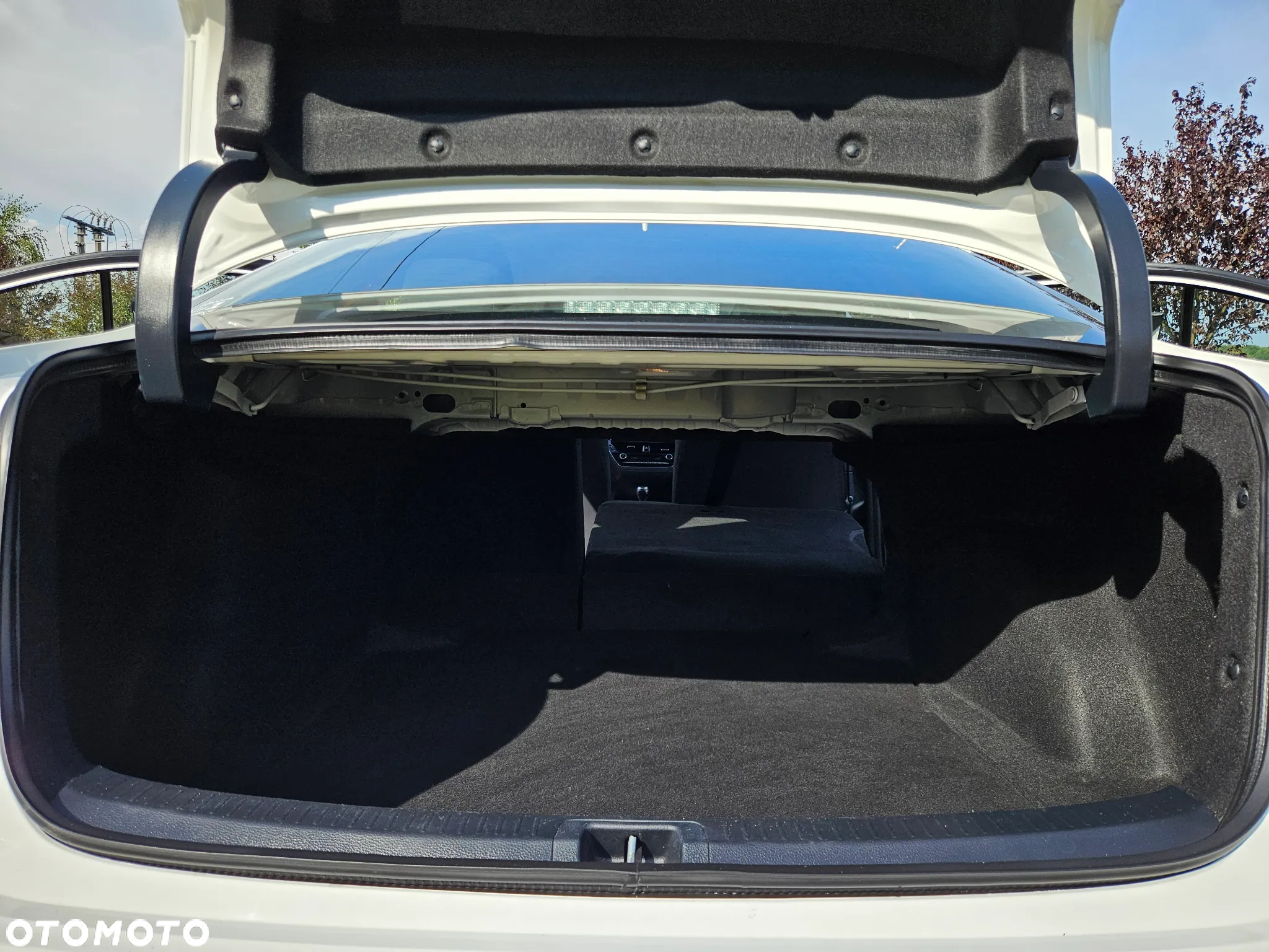 Toyota Corolla 1.6 Comfort - 26