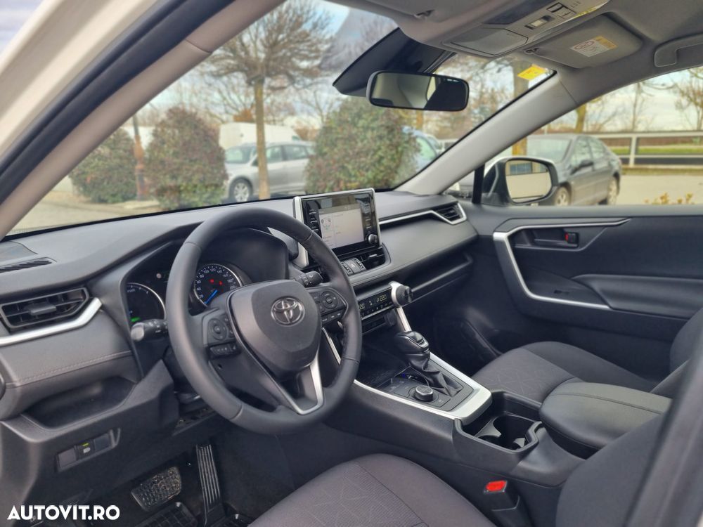 Toyota RAV4 - 9