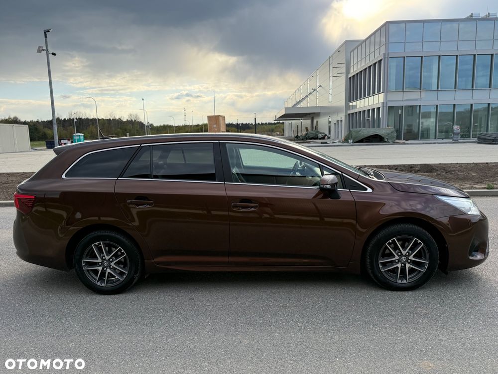 Toyota Avensis Touring Sports 1.8 Edition S+ - 9