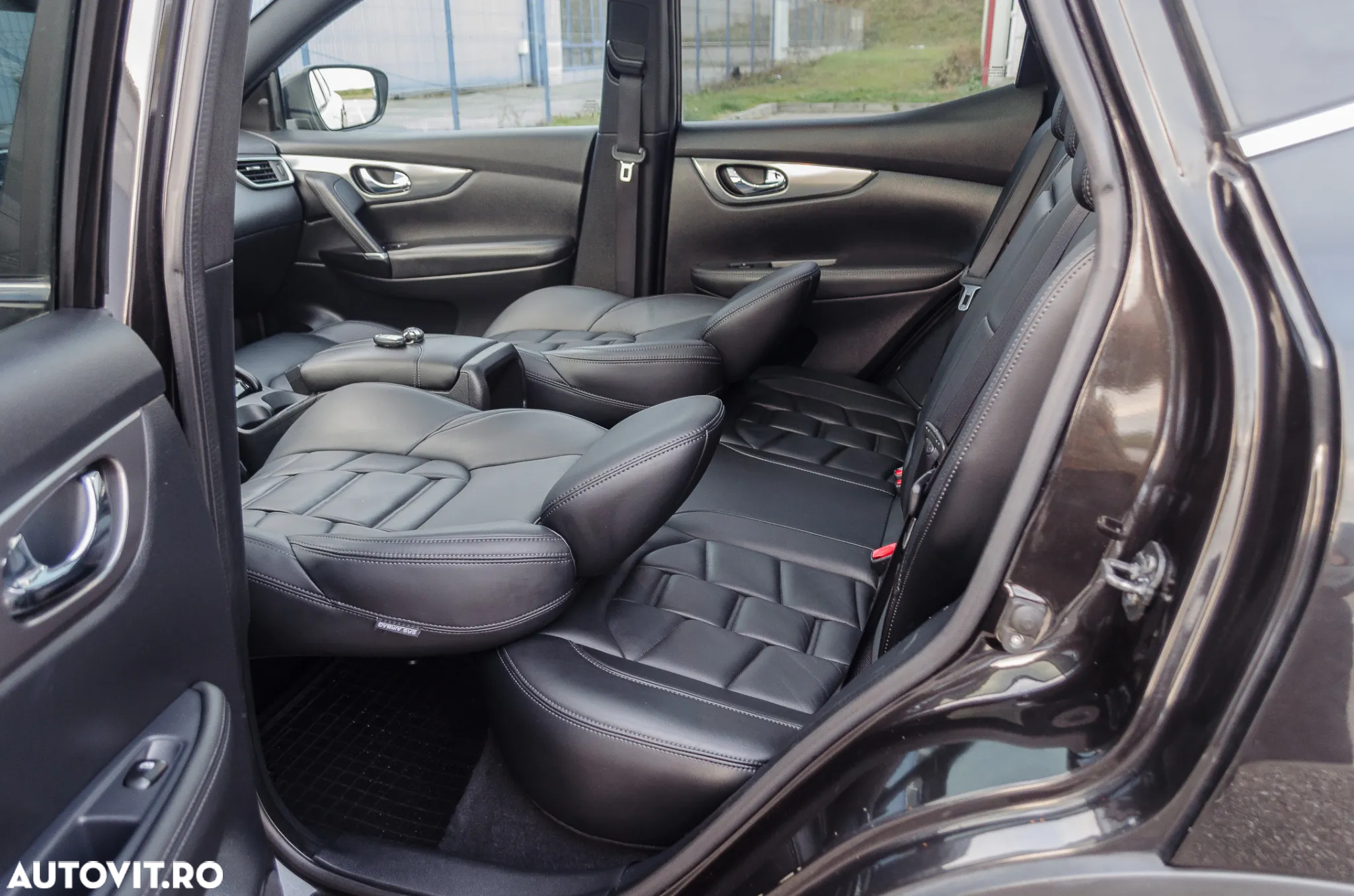 Nissan Qashqai 1.6 DCI Xtronic TEKNA+ - 11