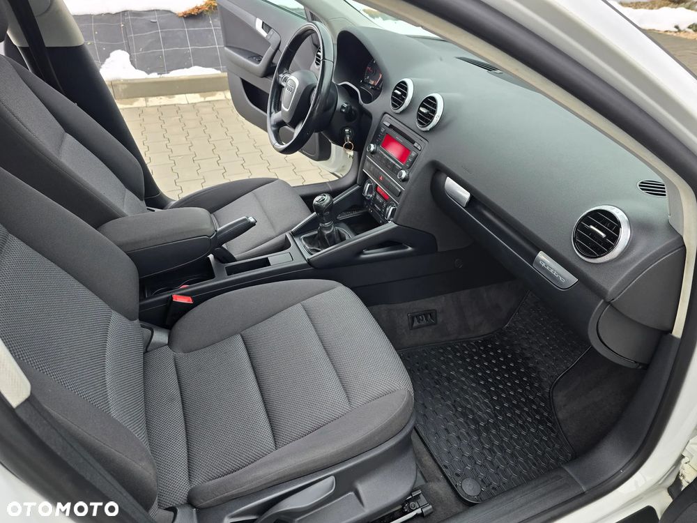 Audi A3 Sportback 2.0 TDI DPF Quattro Attraction - 17