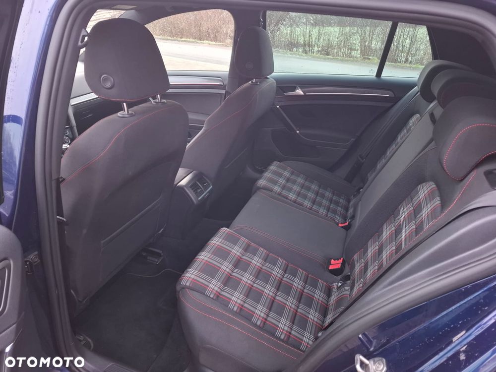 Volkswagen Golf 2.0 TSI BMT GTI Performance - 4