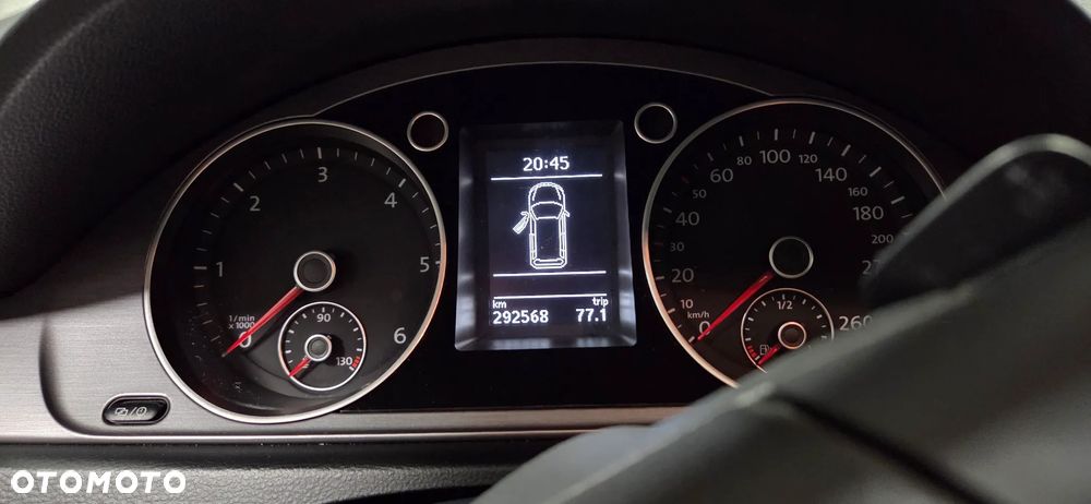 Volkswagen Passat 2.0 TDI DPF DSG Trendline - 10