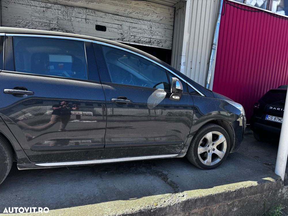 Peugeot 3008 2.0 HDI FAP Premium - 6