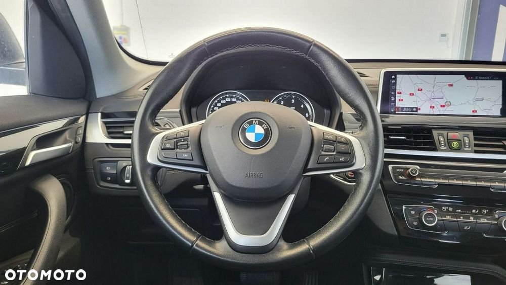 BMW X1 sDrive18d xLine - 13