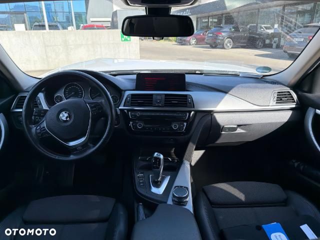 BMW Seria 3 320d Edition Luxury Line Purity - 6