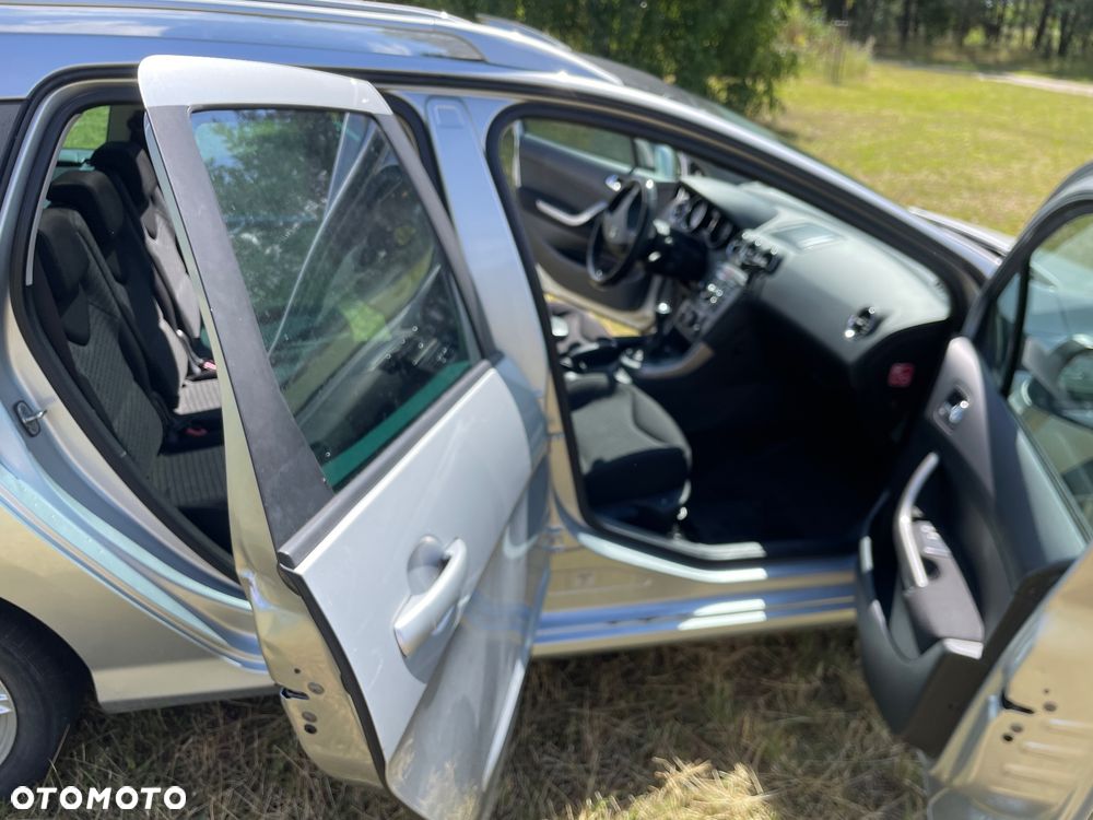 Peugeot 308 1.6 HDi Premium - 4