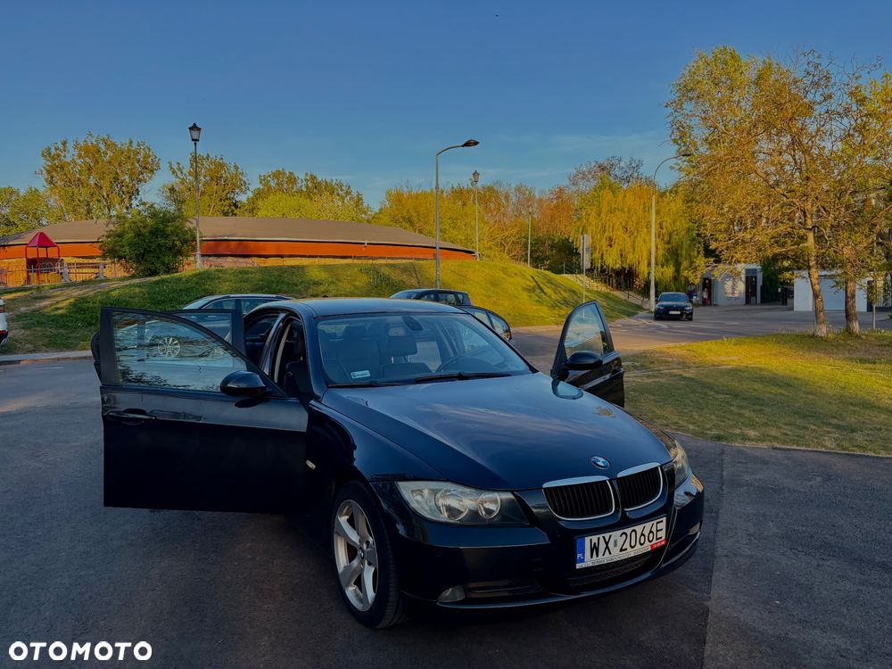 BMW Seria 3 318d - 28
