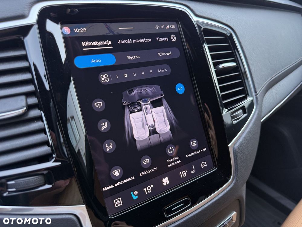 Volvo XC 90 - 23