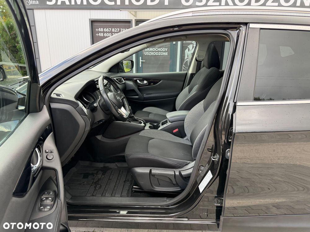 Nissan Qashqai 1.3 DIG-T N-Connecta DCT - 14