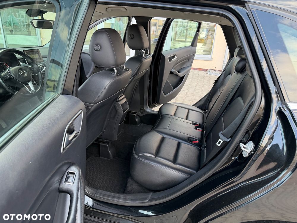 Mercedes-Benz Klasa B 180 d BlueEFFICIENCY Edition - 25