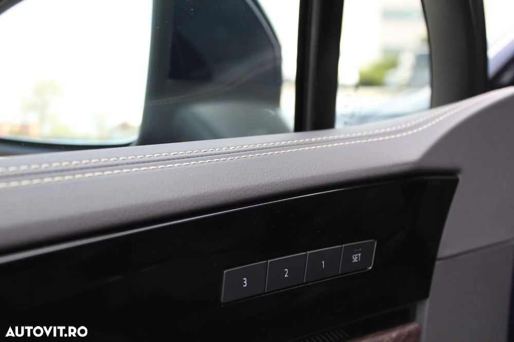 Volkswagen Touareg 3.0 V6 TDI SCR 4Motion Automatik Elegance - 11