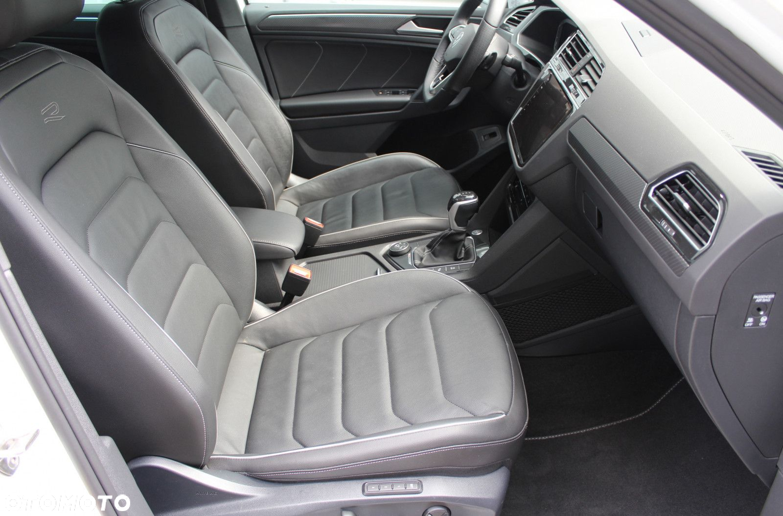 Volkswagen Tiguan 2.0 TDI SCR 4Mot R-Line DSG - 16
