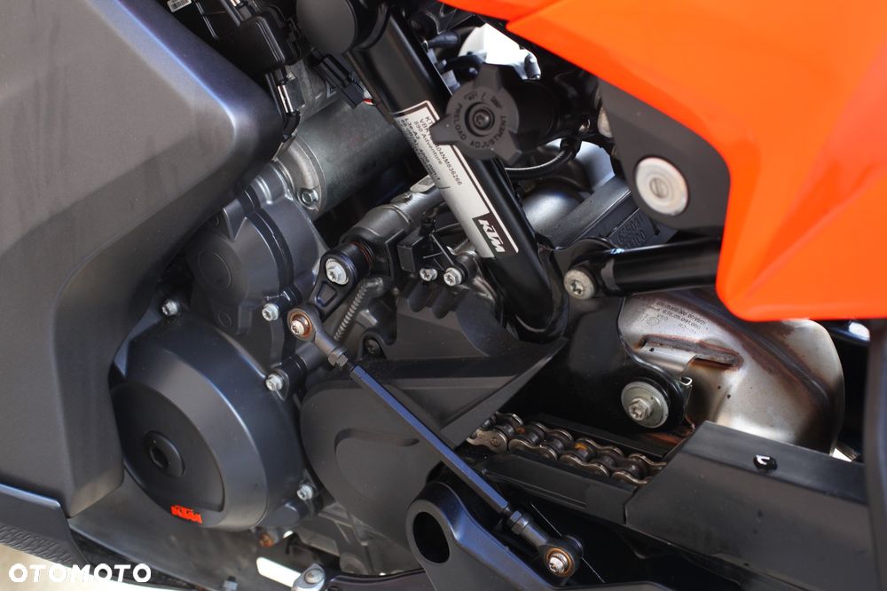 KTM Adventure 890 - 24