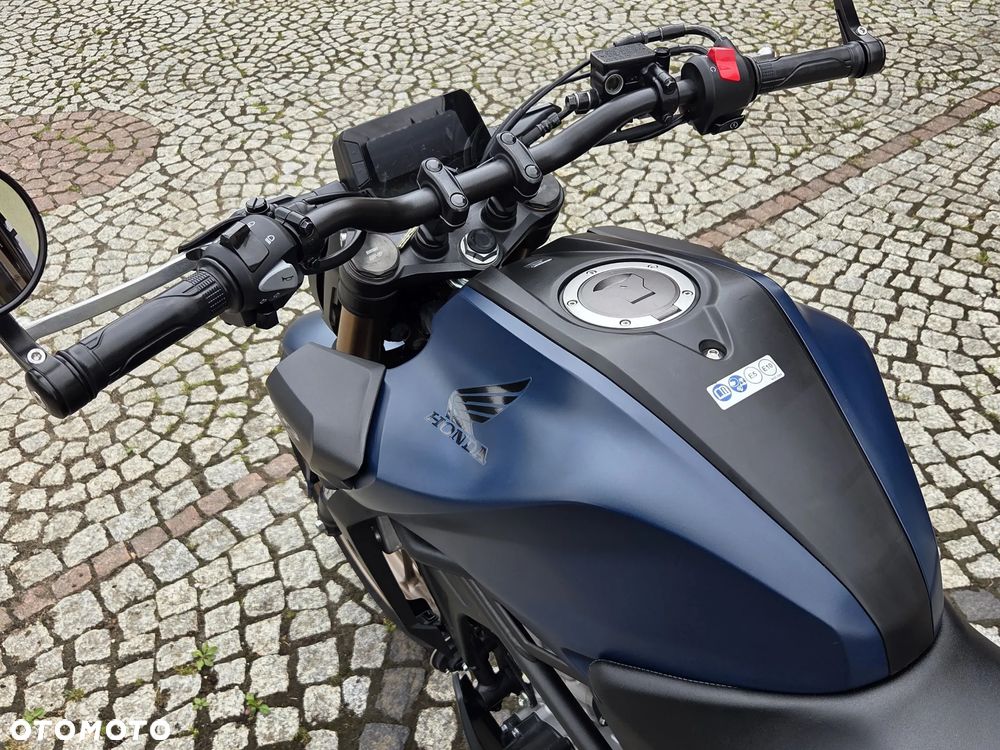 Honda CB - 23