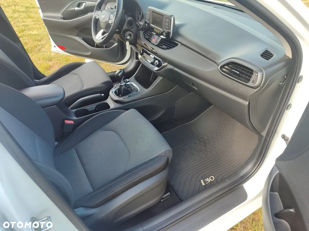 Hyundai i30 1.6 CRDi Comfort - 22