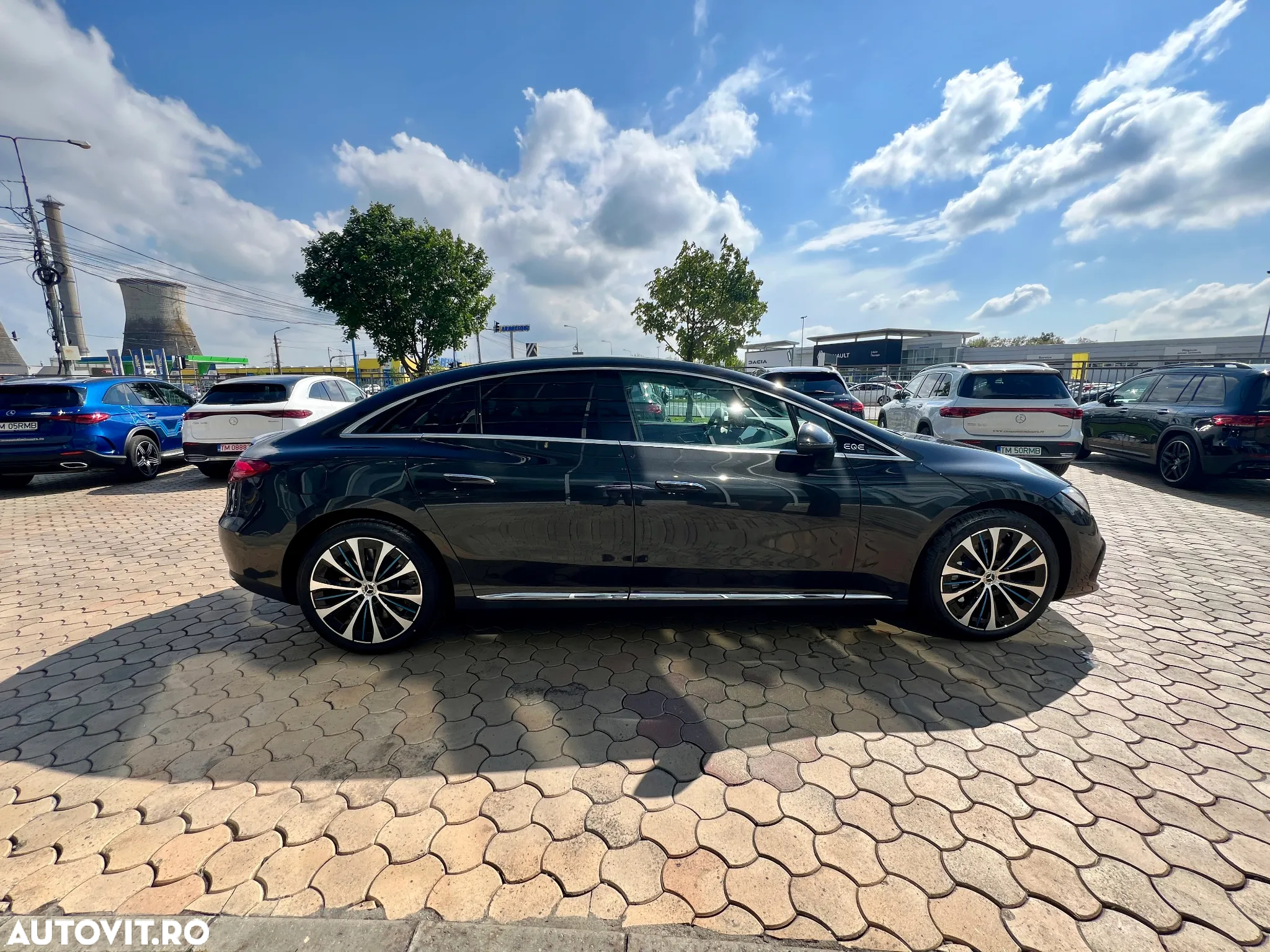 Mercedes-Benz EQE 300 - 6