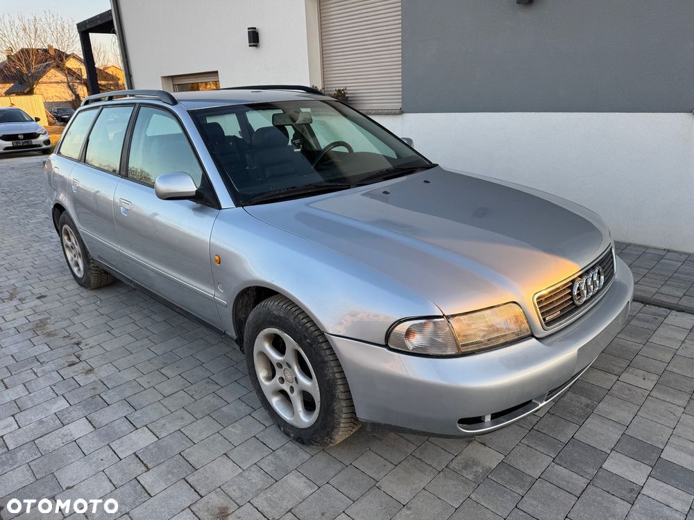 Audi A4 - 1