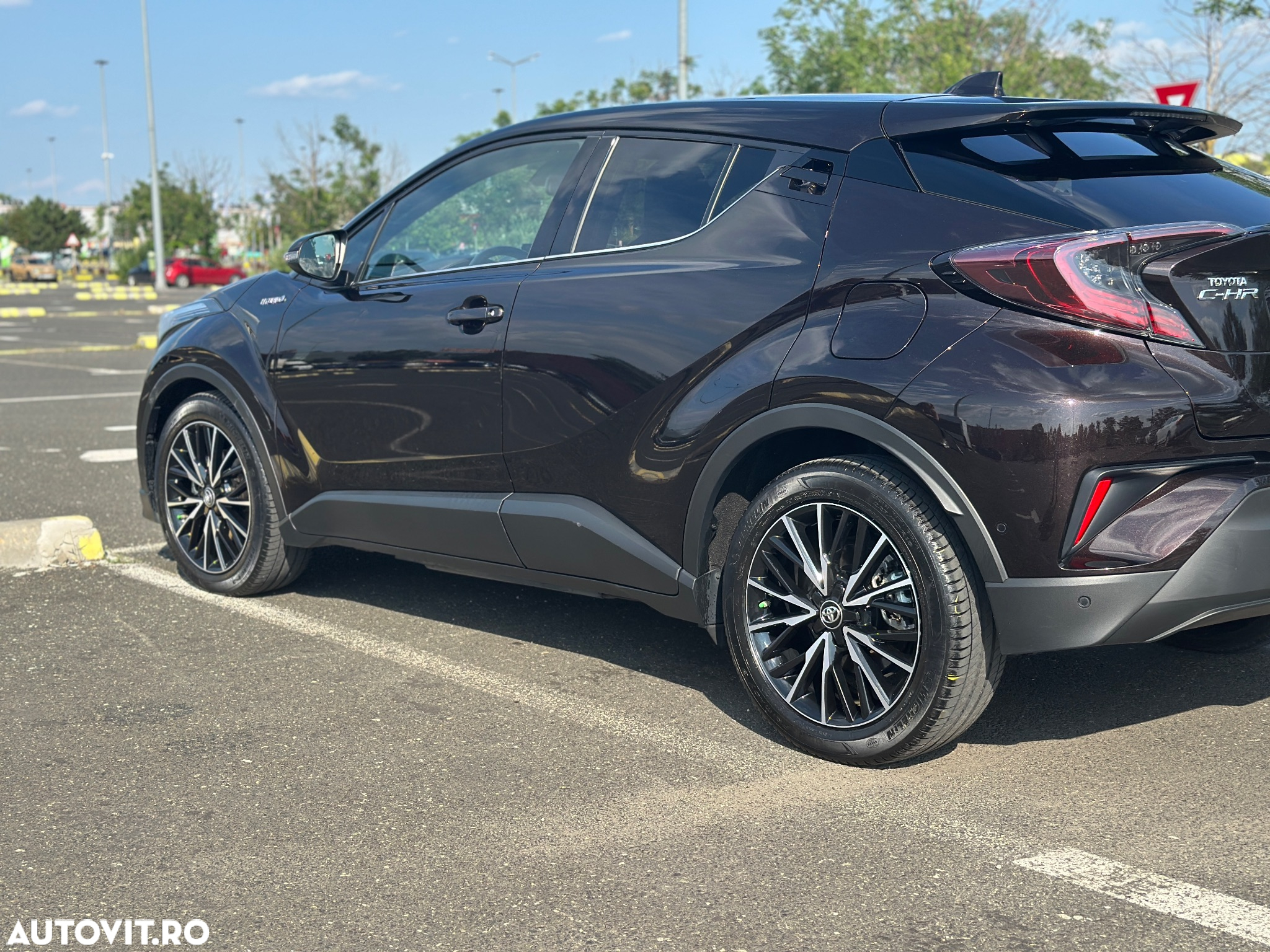 Toyota C-HR 1.8 HSD 4x2 CVT C-lassy LED - 14