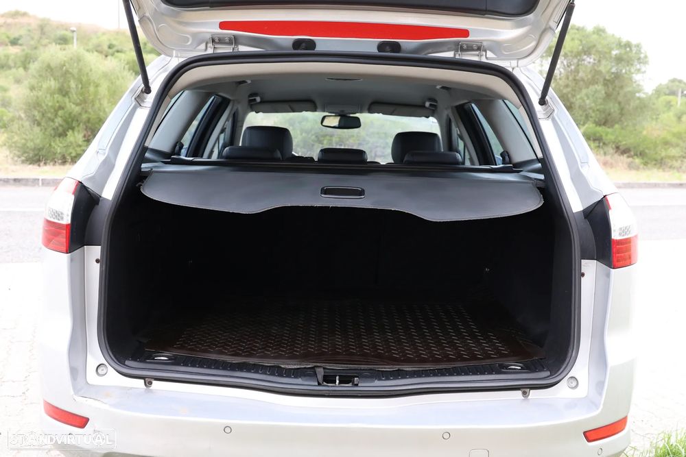 Ford Mondeo SW - 18