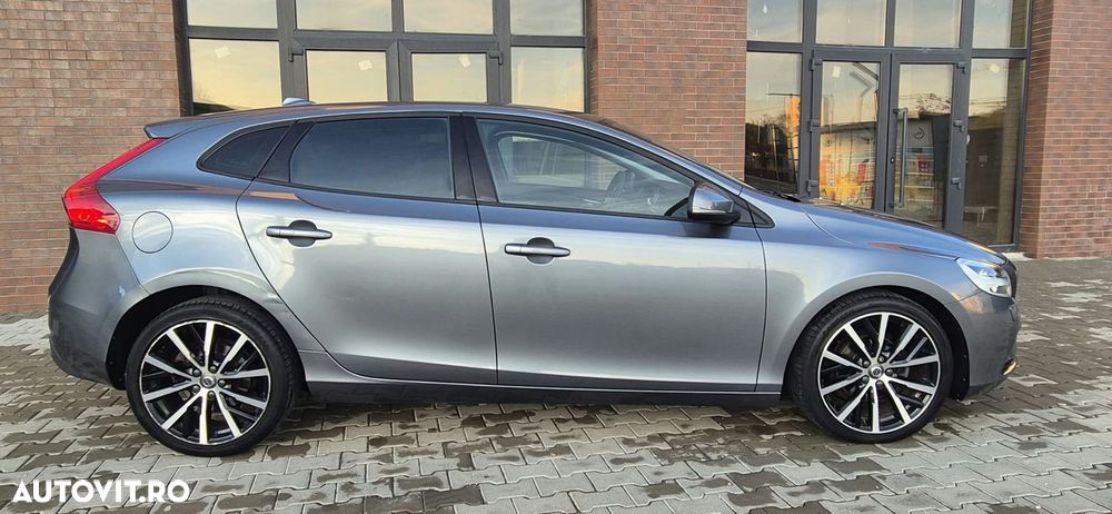 Volvo V40 - 16