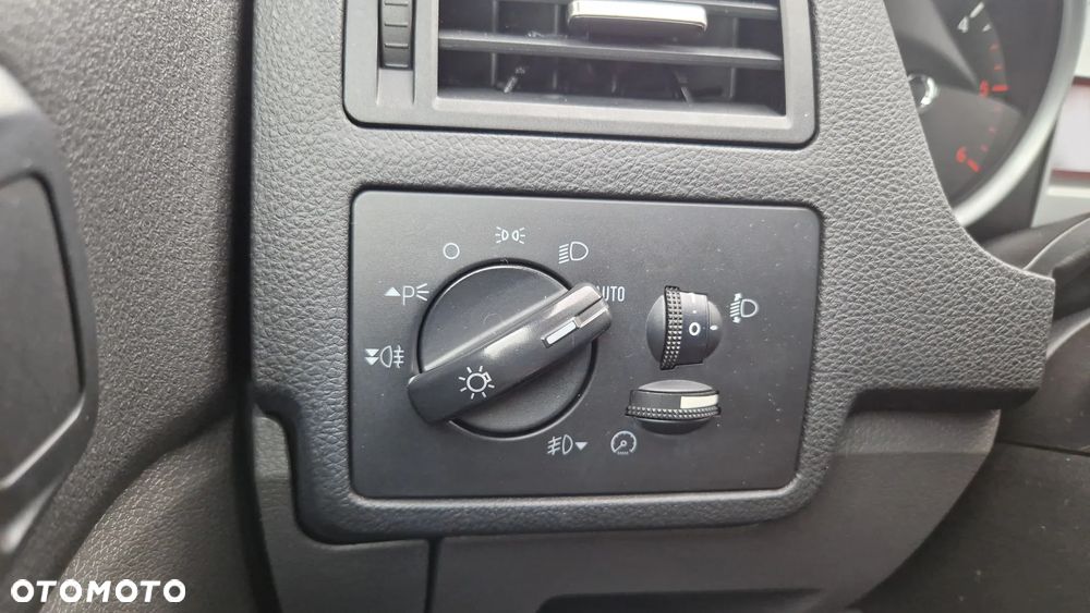 Ford Kuga 2.0 TDCi 2x4 Champions Edition - 22